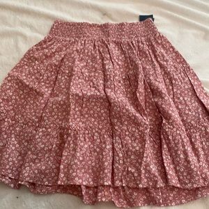 Hollister floral skirt, (never worn) NWT